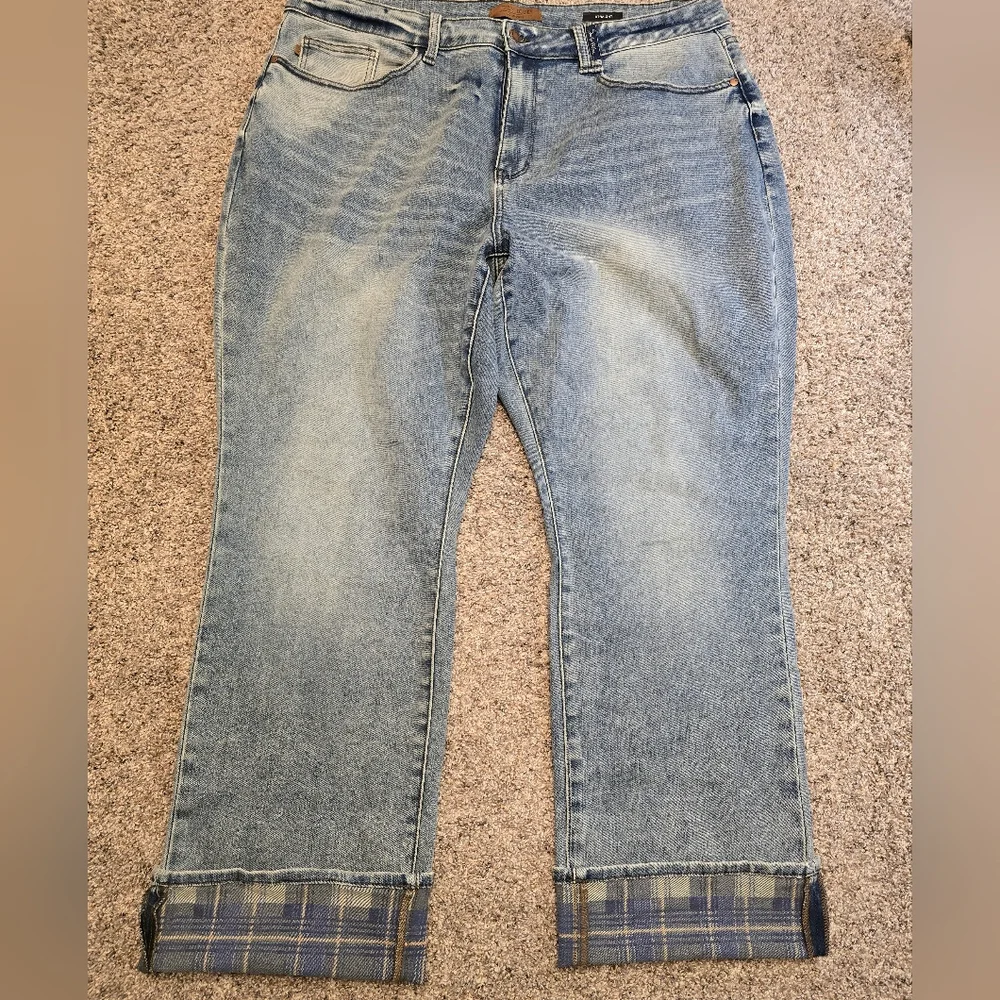 Judy Blue Straight Jean - Plaid Cuffed, size 22W - Picture 1 of 7